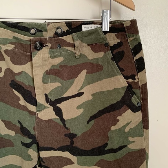 Rag & Bone 31 Buckly Chino Camo Pants Cropped. Condition is excellent"Pre-owned" - Picture 3 of 5